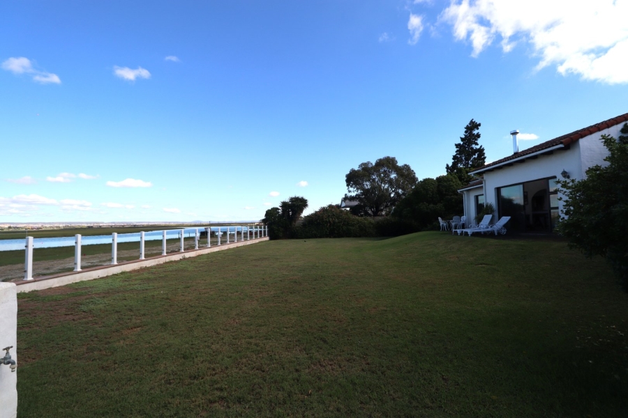 4 Bedroom Property for Sale in Amsterdamhoek Eastern Cape